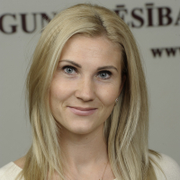 priekšnieka palīdze J.Urtāne