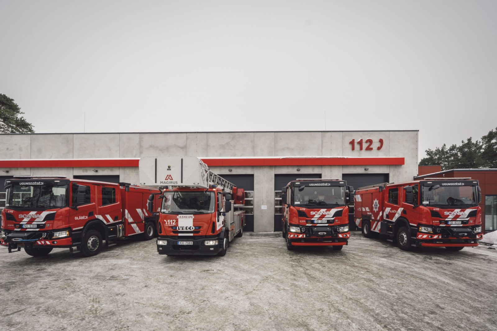 Liepājas karastrofu pārvaldības centrs un Valsts ugunsdzēsības un glābšanas dienesta specializētie transportlīdzekļi