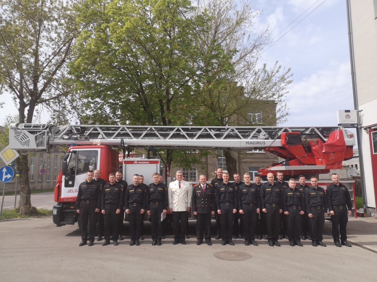 Jauno kolēģu kopilde ar VUGD vadību