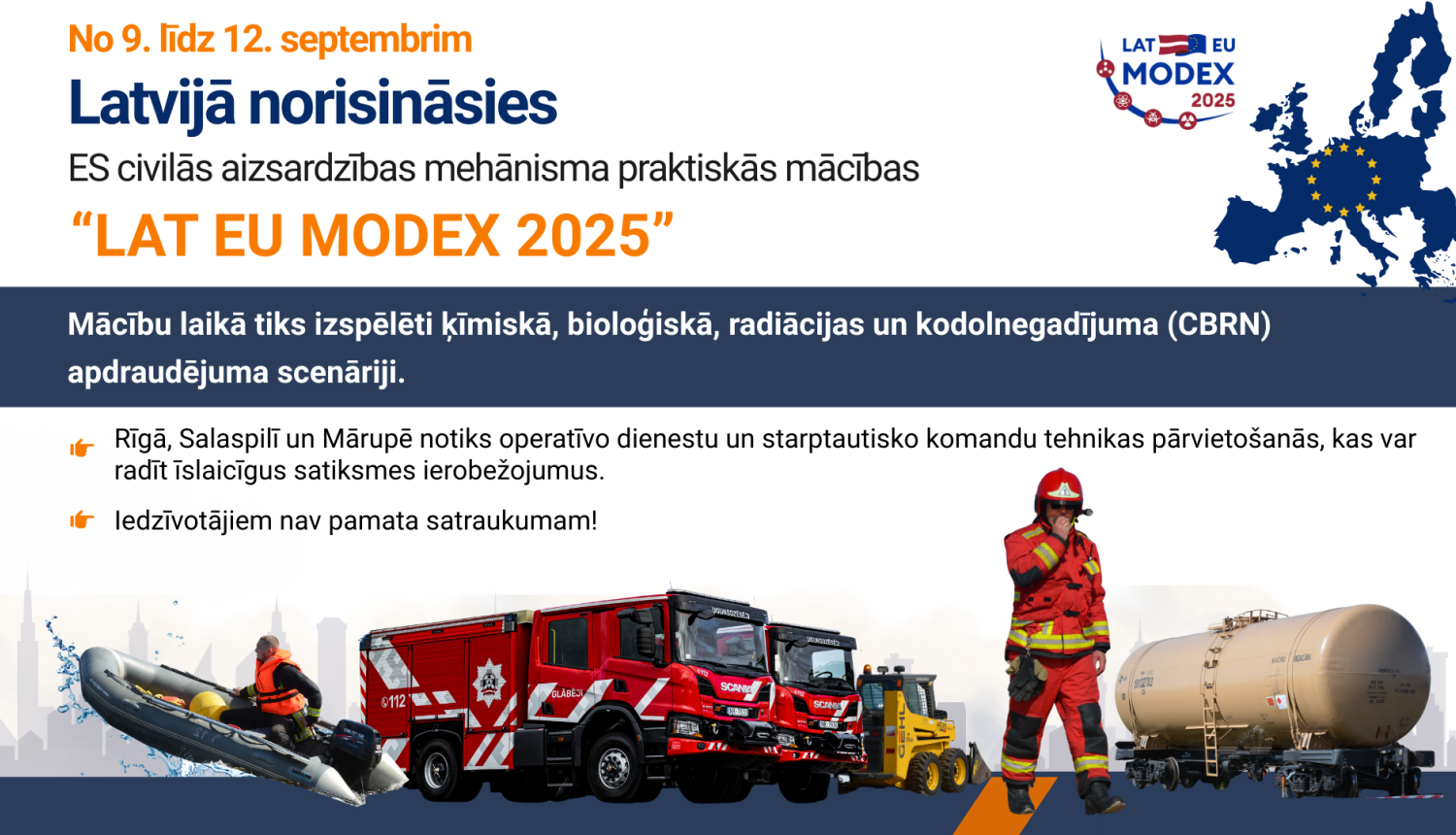 Informatīvs plakāts ar būtiskāko tekstu par mācībām. Apakšējā daļā laiva ar cilvēku oranžā vestē, divas sarkanas autocisternas, ugunsdzēsējs glābējs un dzeltena autocisterna.