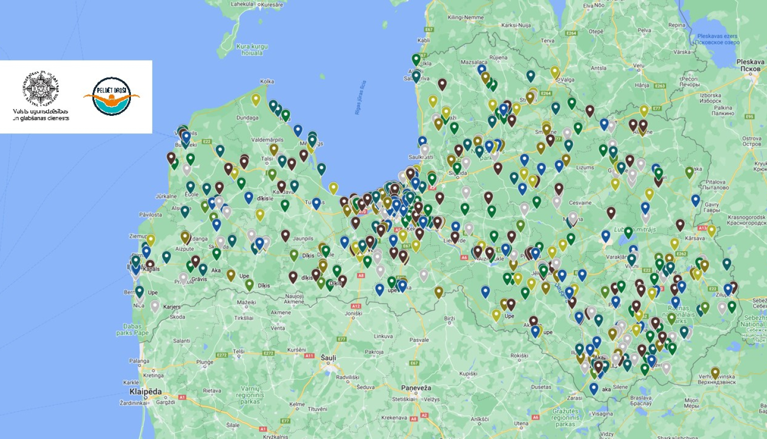 Zaļā krāsā Latvijas karte, kurā ar vietu apzīmēšanas simbolu norādītas vietas, kurās noslīkuši cilvēki